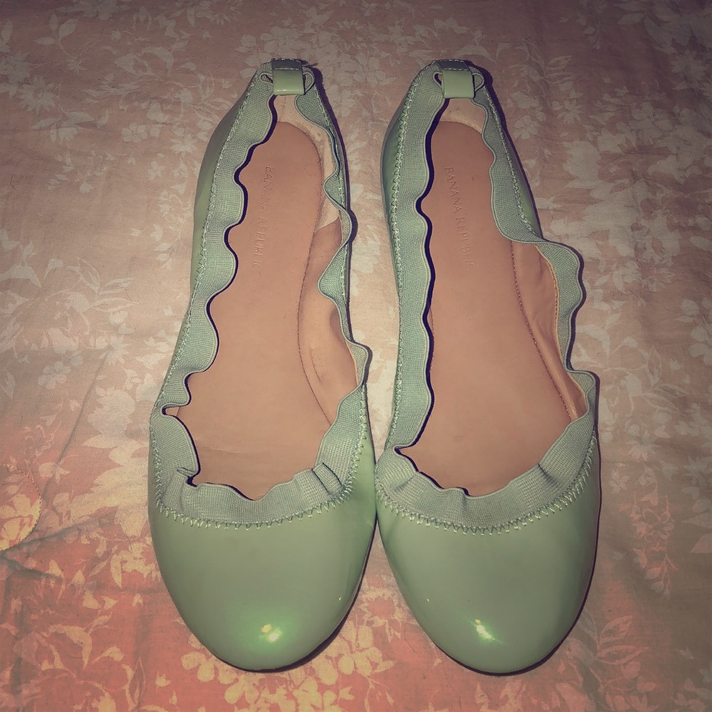 Banana Republic Patent Leather Flats